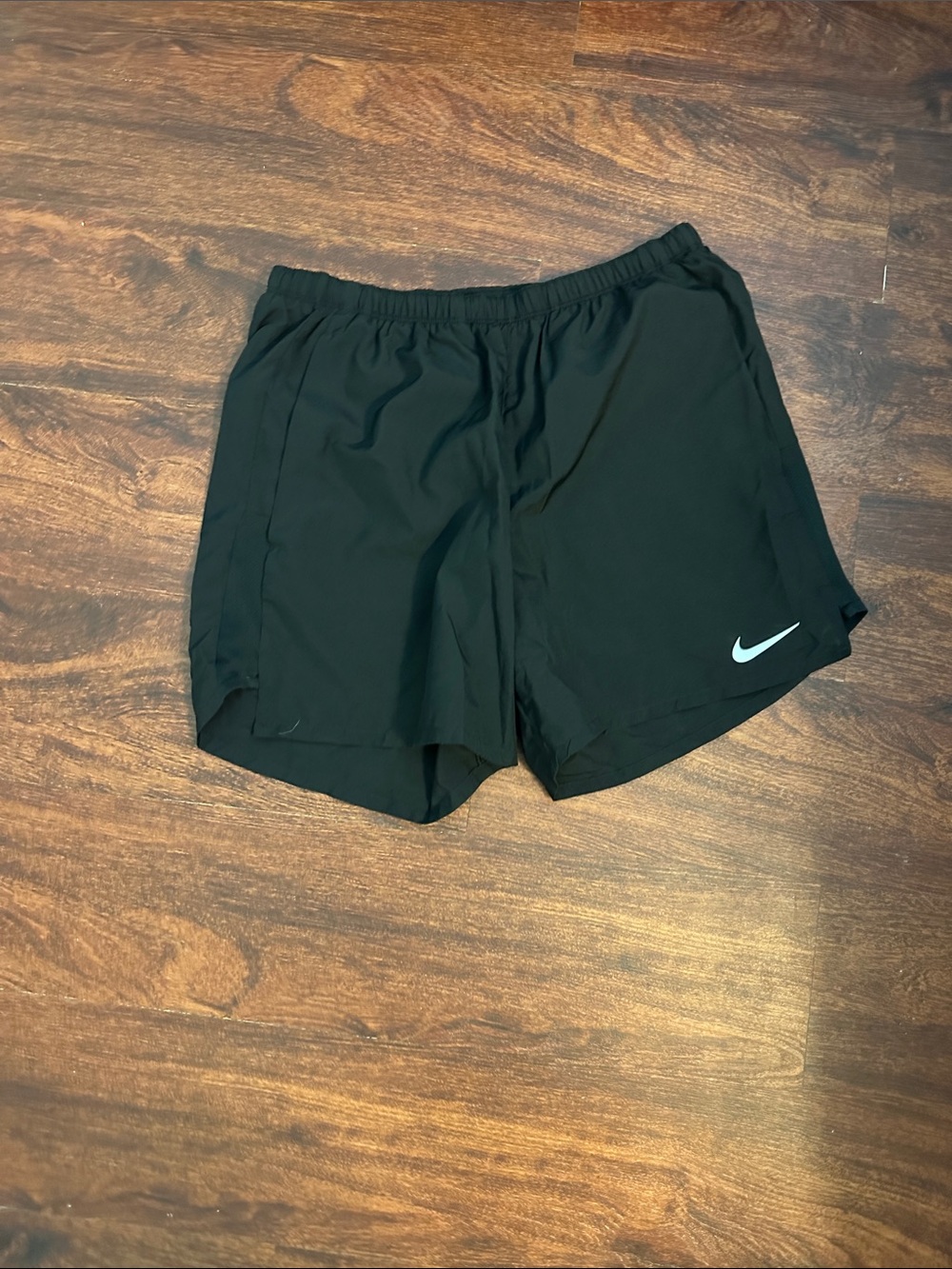 Nike shorts 5” mens size Medium